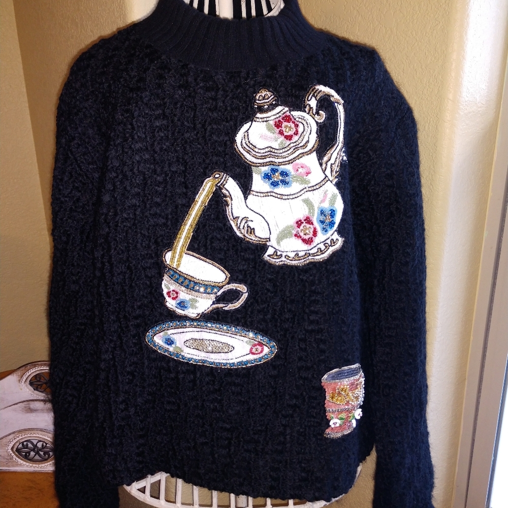 Dolce & Gabbana thick sweater.